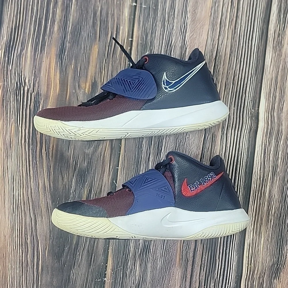 Boys 7Y Nike shoes